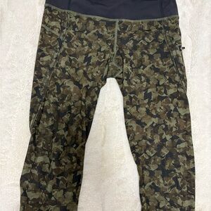 lululemon athletica Camo Leggings - Black and Green